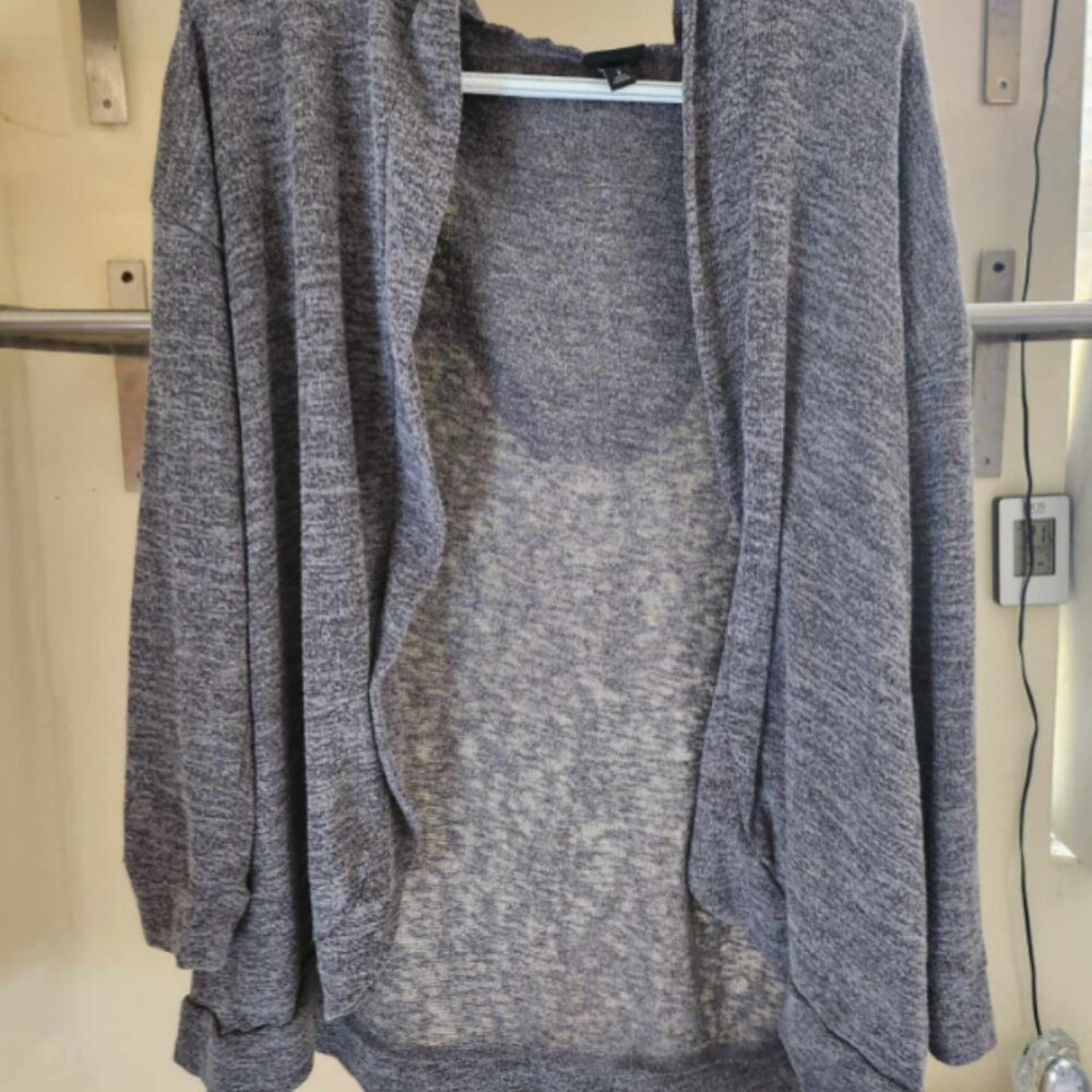 Torrid Women's Gray Hacci Hooded Cardigan Size 2x Length 27"